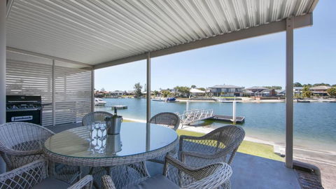 Moondance 1 - Sunshine Coast Guide 1