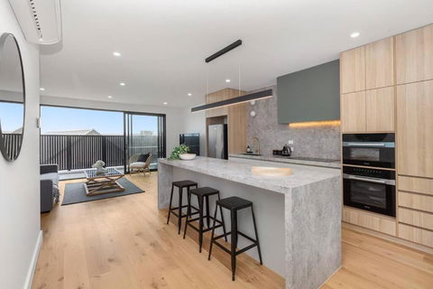 Mordialloc Coastal Paradise 2 - Sunshine Coast Guide 0