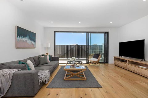 Mordialloc Coastal Paradise 2 - Sunshine Coast Guide 1