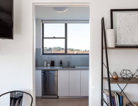 Mosman Bay Magic - Harbourview Studio With Rooftop - Sunshine Coast Guide 3