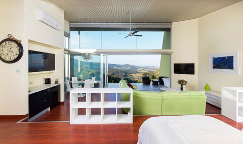 Mt Hay Retreat - Sunshine Coast Guide 3