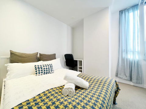 MY80 Apartment Located In The Inner Of Melbourne CBD - Sunshine Coast Guide 1