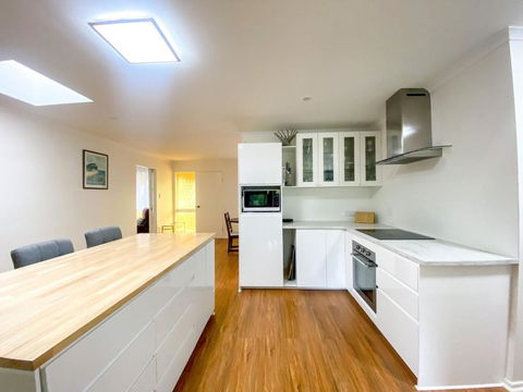 Myway - Burrum Heads - Close To Beach And Boat Ramp - 3BR - Sunshine Coast Guide 2