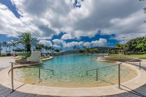 NEW! 2BR Whitsundays Oasis W/ Ocean Views - Sunshine Coast Guide 2