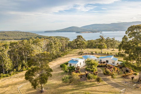 Newhaven - Sunshine Coast Guide 1