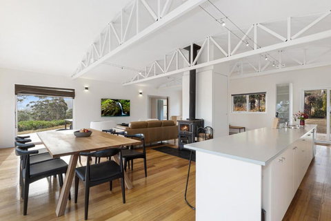 Newhaven - Sunshine Coast Guide 2