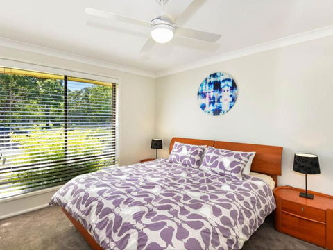 Noraville Summer House - Sunshine Coast Guide 1