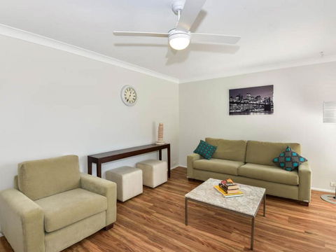 Noraville Summer House - Sunshine Coast Guide 2