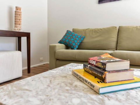 Noraville Summer House - Sunshine Coast Guide 0