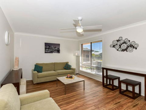 Noraville Summer House - Sunshine Coast Guide 3
