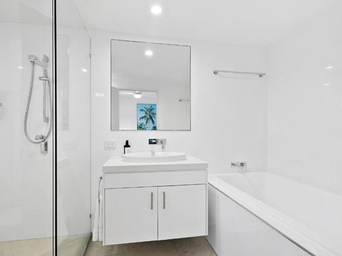 Noosa Views Apartment 4 Stylish Coastal Escape - Sunshine Coast Guide 2