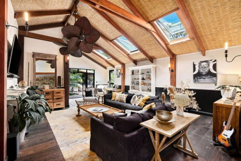 Oasis By Beach Stays - Sunshine Coast Guide 0