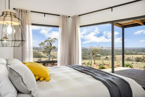 Old Bull Creek Luxury Retreat - Sunshine Coast Guide 0