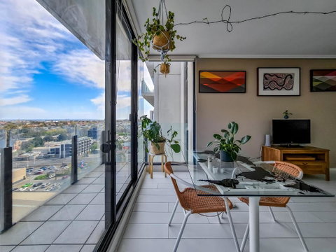 Ocean View Apartment Close To CBD With Indoor Pool. - Sunshine Coast Guide 0