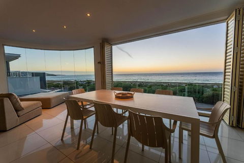 Ocean View Villa With Pool Spa & Cinema - Sunshine Coast Guide 1
