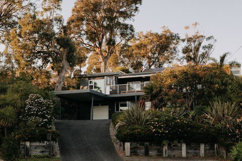 Olga And Alma - The Coastal Retreat - Sunshine Coast Guide 3