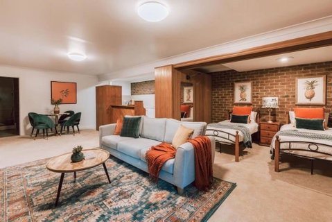 Olinda Sandstone Apartment 2 Bedroom Spa Bath - Sunshine Coast Guide 3