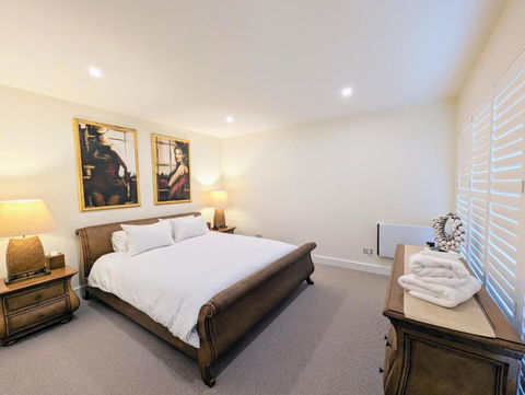 ONE Luxury Apartment - Sunshine Coast Guide 2