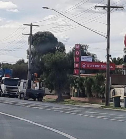 OUYEN MOTEL - Sunshine Coast Guide 0