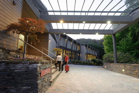 Panorama Retreat & Resort - Sunshine Coast Guide 0