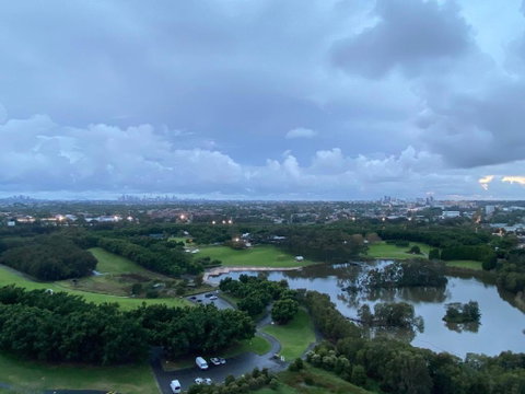 Parkside & City View In Sydney Olympic Park - Sunshine Coast Guide 3