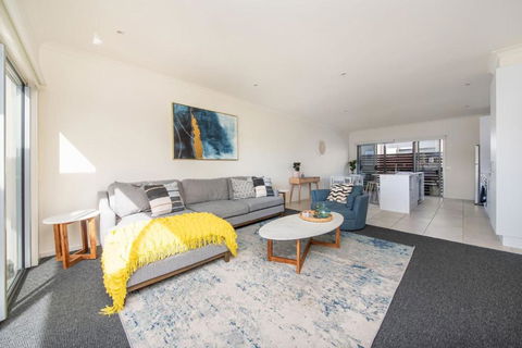 Page Seven By Property Mums - Sunshine Coast Guide 2