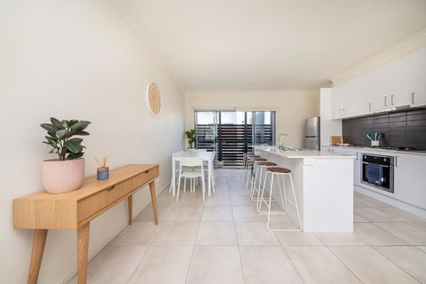 Page Seven By Property Mums - Sunshine Coast Guide 1