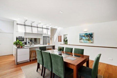 Paradise Villa - Pittwater Views - Sunshine Coast Guide 1