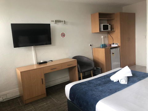 Parkdale Motor Inn - Sunshine Coast Guide 3