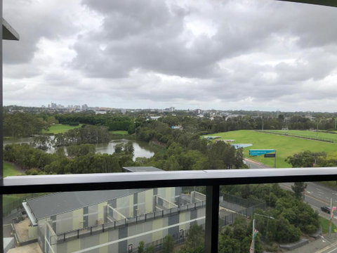 Parkview Modern Apartment W Parking @ Olympic Park - Sunshine Coast Guide 3