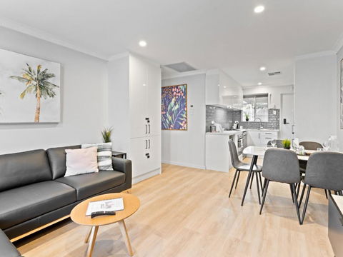 Payneham South Paradise Suite 1 - Sunshine Coast Guide 0