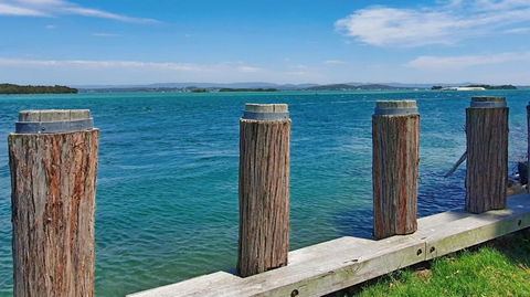 Pelican Lake Retreat - Sunshine Coast Guide 2