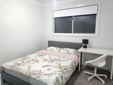 Peaceful Room In Modern And Spacious Baulkham Hills Home - BH2 - Sunshine Coast Guide 0