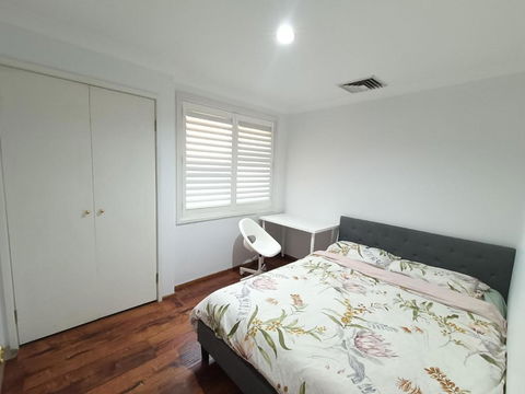 Peaceful Room In Modern And Spacious Baulkham Hills Home - BH2 - Sunshine Coast Guide 1