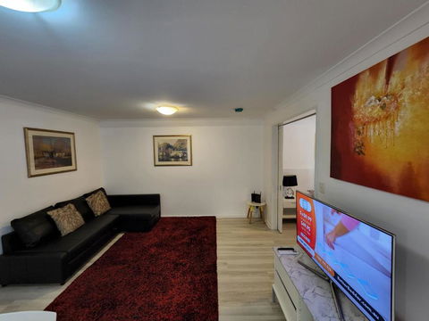 PERTH CBD APARTMENTS - Sunshine Coast Guide 1