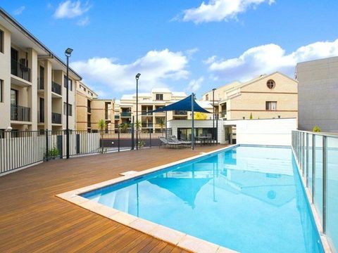 Play & Stay On Hay - Sleeps 2 Or 4 - Sunshine Coast Guide 2