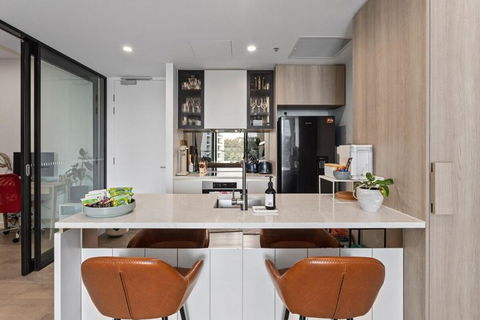 Perfect Location With 5 Star Amenities - Sunshine Coast Guide 2