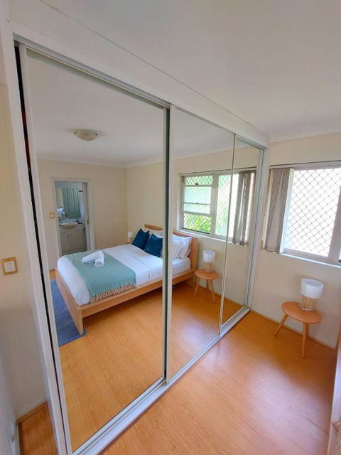 Perfect Room For Students Or Tourists - Sunshine Coast Guide 3
