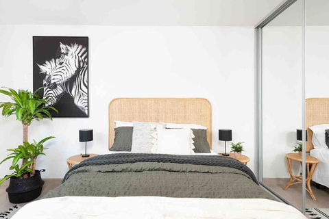 PERFECT STAY 2MIN By WALK TO THE BEACH FREE PARKING - Sunshine Coast Guide 3