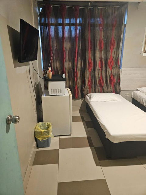 Perth City Motel - Sunshine Coast Guide 2
