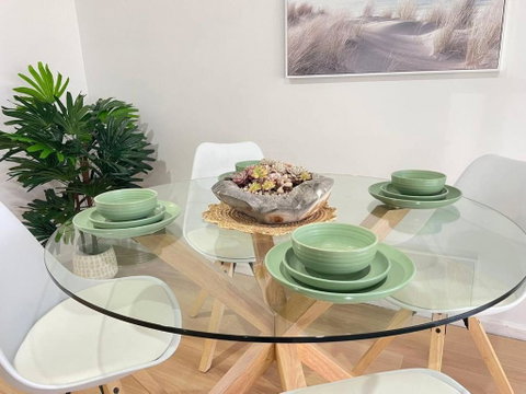 Pet Friendly Home In Albury - Sunshine Coast Guide 2