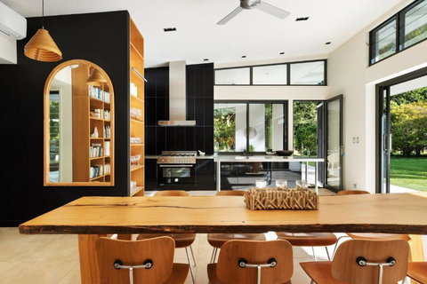 Pine Mountain - Sunshine Coast Guide 3