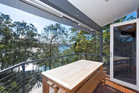 Pittwater Vistas - 5 Minutes To Palm Beach - Sunshine Coast Guide 1