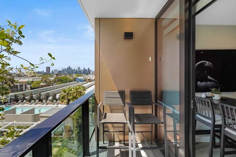 PM Residences - Modern Luxury 2BR Apt W Parking - Sunshine Coast Guide 3