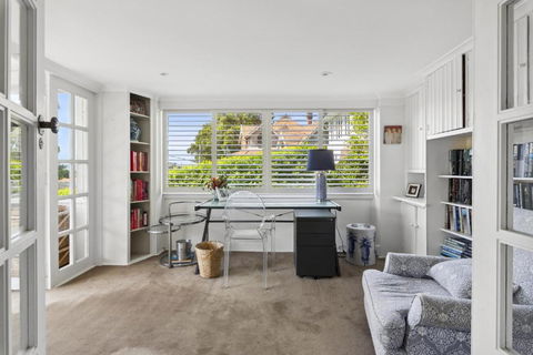 Poolside Stay - Close To Taronga Zoo & Luna Park - Sunshine Coast Guide 2