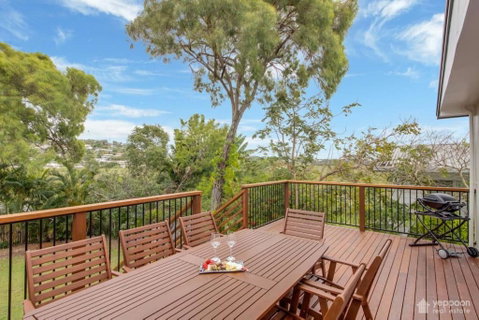 Poppies Cottage - Cooee Bay Beachside Retreat - Sunshine Coast Guide 0