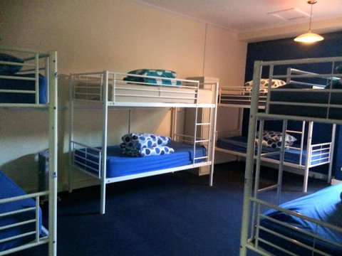 Port Adelaide Backpackers - Sunshine Coast Guide 3