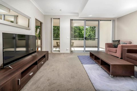 Quiet Apartment In Braddon ACT - Sunshine Coast Guide 3
