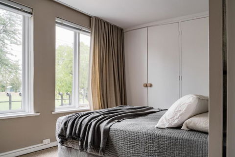 Prestigious In Prahran By Ready Set Stay - Sunshine Coast Guide 3