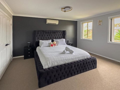 Prestons Dream Holiday 4 Bedroom - Sunshine Coast Guide 0